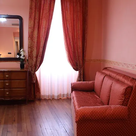 Belle Epoque فندق 3*